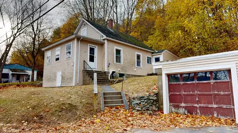 177 Riverside Dr, Auburn, ME 04210