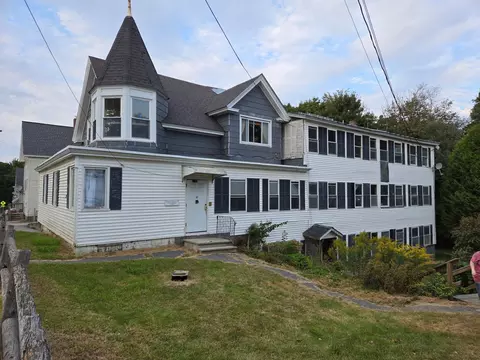 33 Washington St, Augusta, ME 04330