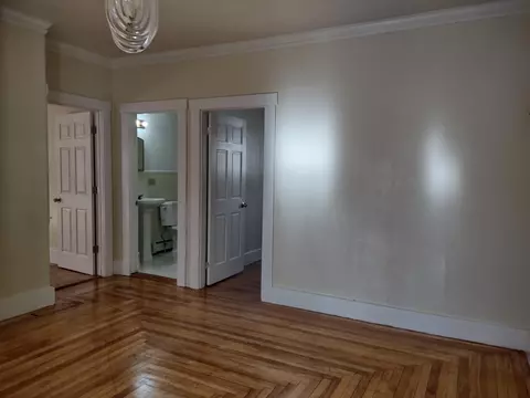 33 Washington St, Augusta, ME 04330 photo 6