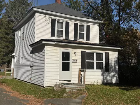 35 Dyer St, Presque Isle, ME 04769