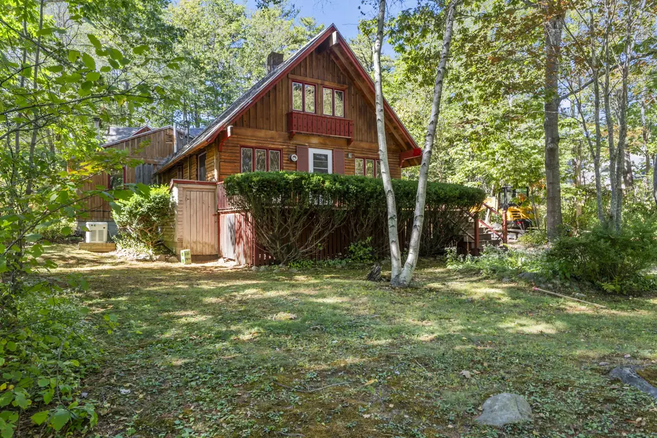 Exterior - 9 Intervale Rd, Cape Neddick, ME 03902 photo 8 of 10