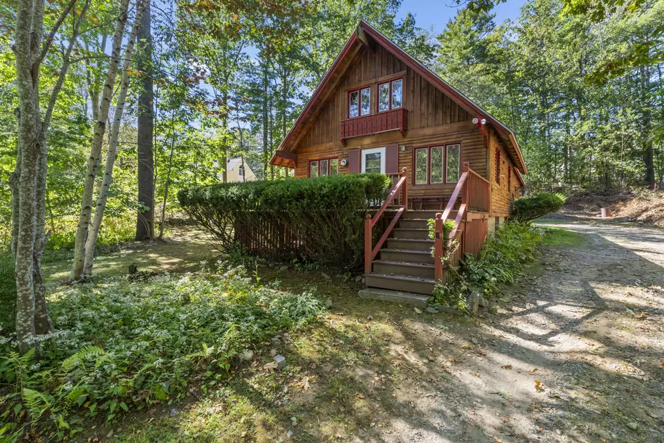 Exterior - 9 Intervale Rd, Cape Neddick, ME 03902 photo 1 of 10