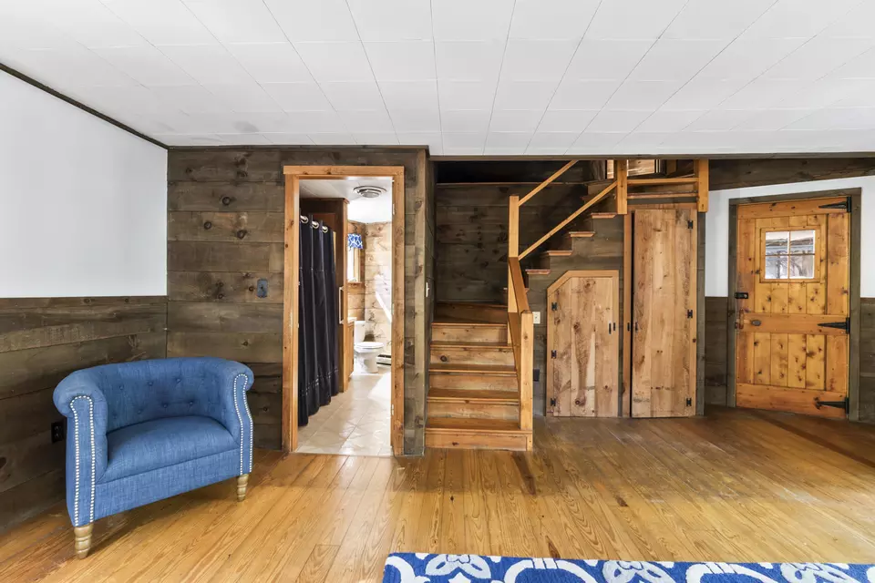 Entry Way - 9 Intervale Rd, Cape Neddick, ME 03902 photo 2 of 3