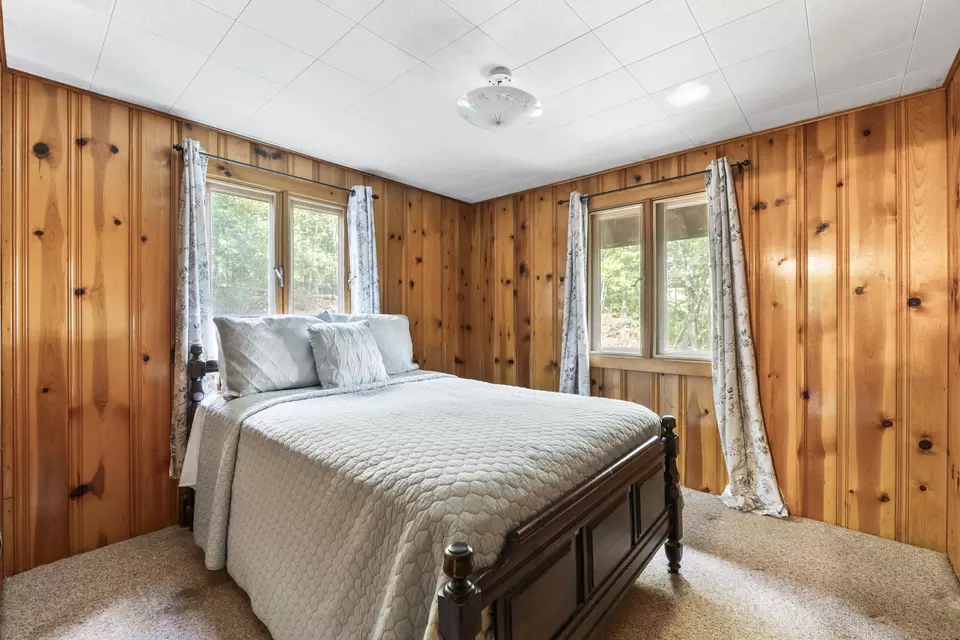 Bedroom - 9 Intervale Rd, Cape Neddick, ME 03902 photo 1 of 6