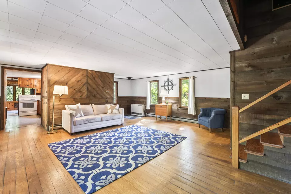 Living - 9 Intervale Rd, Cape Neddick, ME 03902 photo 2 of 2