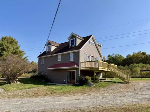 30 Prentiss Ln, Skowhegan, ME 04976