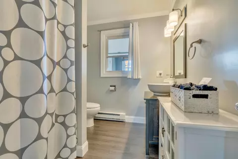 Bath - 31 Leavitt Ave, Lewiston, ME 04240 photo 1 of 4