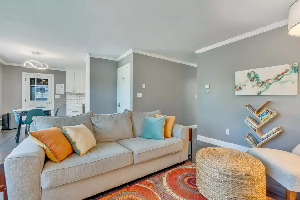 Living - 31 Leavitt Ave, Lewiston, ME 04240 photo 1 of 7