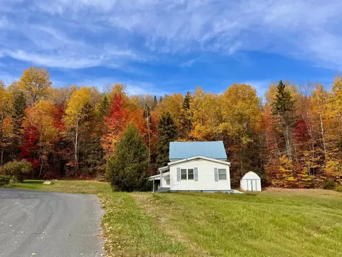 5 Paradis Cir, Fort Kent, ME 04743