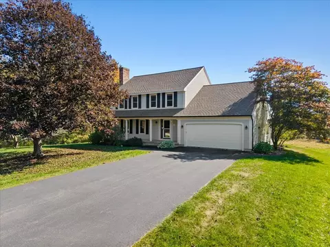 9 Williamsburg Ln, Scarborough, ME 04074