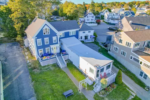 53 Commercial St, Boothbay Harbor, ME 04538