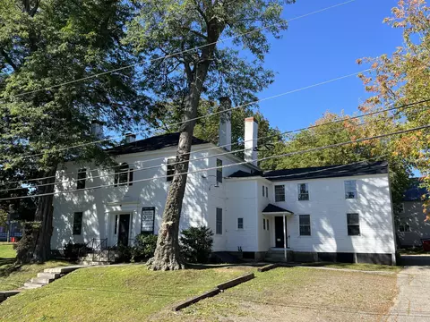 8 Crosby St, Augusta, ME 04330