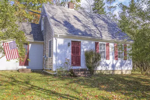 8 Clipper Ln, Stockton Springs, ME 04981