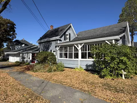 75 Elm St, Millinocket, ME 04462