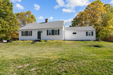 3 Point Rd, Belgrade, ME 04917