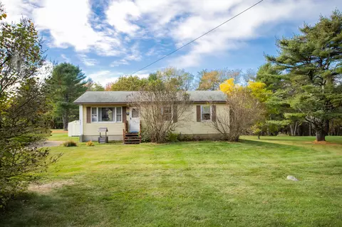2740 Ohio St, Glenburn, ME 04401