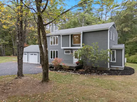 17 Edna Ln, North Yarmouth, ME 04097