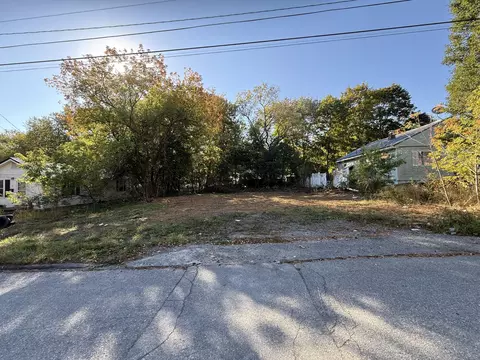 68 Lincoln St, Old Town, ME 04468