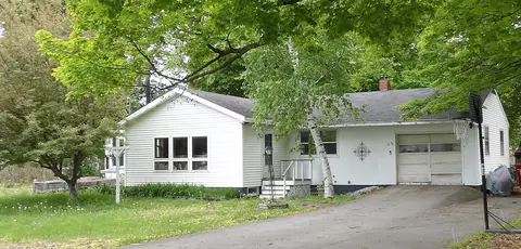 14 Rollins St, Bingham, ME 04920