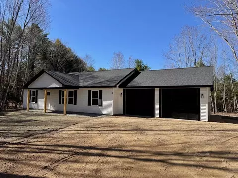 90 Lewis Rd, Naples, ME 04055