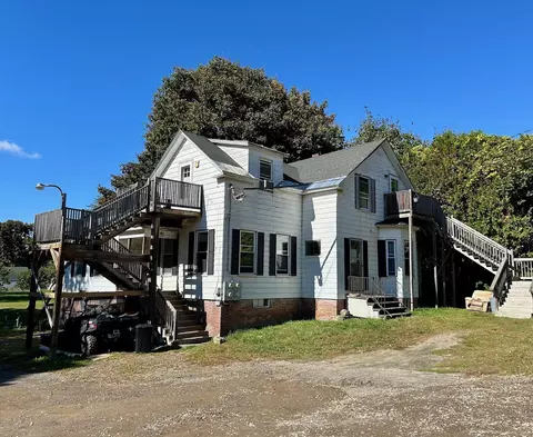 178 Hospital St, Augusta, ME 04330