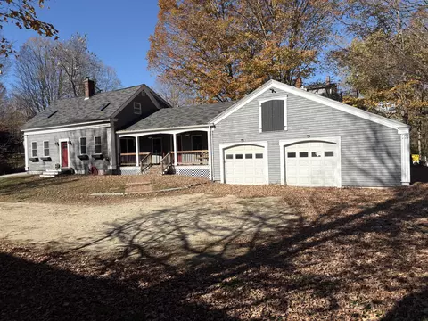 33 High St, Buckfield, ME 04220