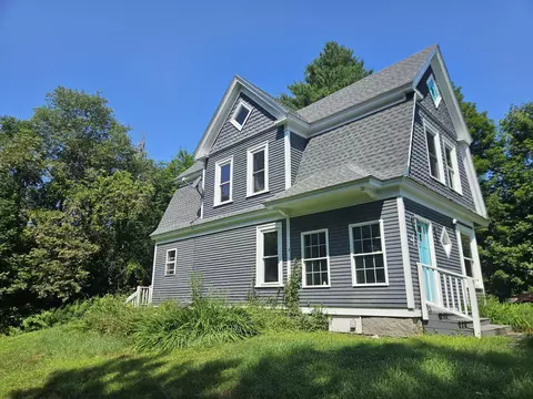 4 Pleasant St, Guilford, ME 04443