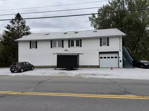 139 Croswell Rd, Farmington, ME 04938
