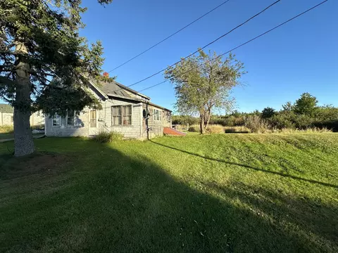 22 Cross St, Whitneyville, ME 04654