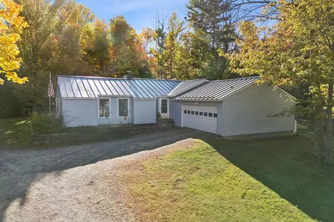 71 Smithfield Rd, Belgrade, ME 04917