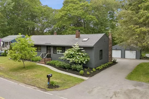 293 Fowler Rd, Cape Elizabeth, ME 04107