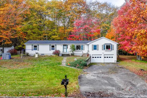 380 Vinal St, Rockport, ME 04856