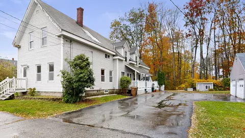 7 Hubbard St, Saco, ME 04072