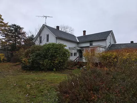 73 Swan Lake Ave, Belfast, ME 04915