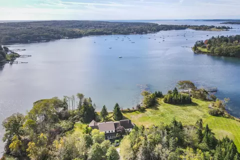 20 Sea Meadow Ln, Bristol, ME 04539