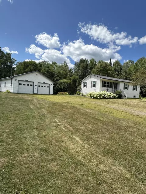 561 Main St, Reed Plt, ME 04497