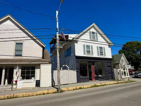Exterior - 64 Main St, Vinalhaven, ME 04863 photo 4 of 5