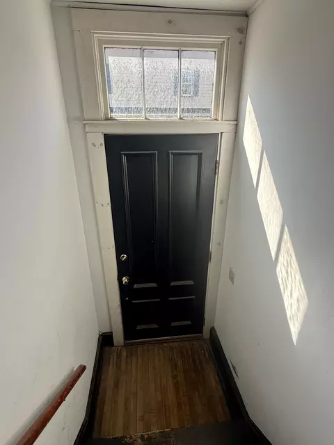 Entry Way - 64 Main St, Vinalhaven, ME 04863 photo 2 of 2