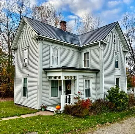 704 Main St, Calais, ME 04619