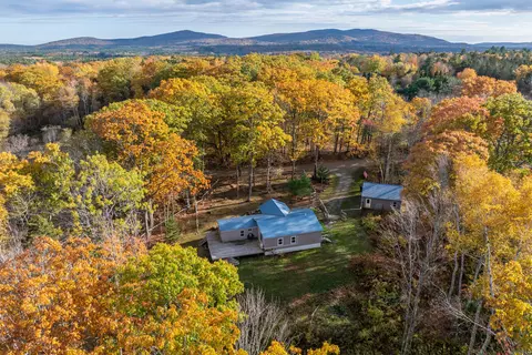 7 Morton Rd, Lincolnville, ME 04849