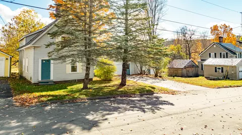 18 Green St, Dover Foxcroft, ME 04426