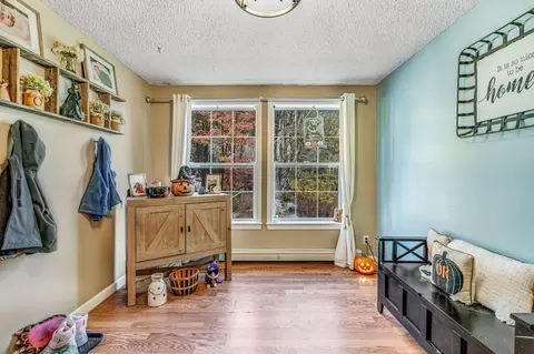 Entry Way - 317 Cross Rd, Cushing, ME 04563 photo 1 of 5