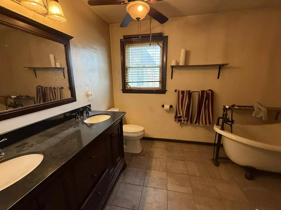 Bath - 152 Elm Hill Rd, Paris, ME 04281 photo 2 of 3