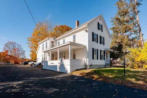 35 Rochester St, Berwick, ME 03901