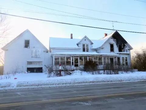 71 Pittsfield Ave, Hartland, ME 04943