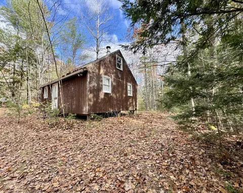 2738 Burkettville Rd, Liberty, ME 04949