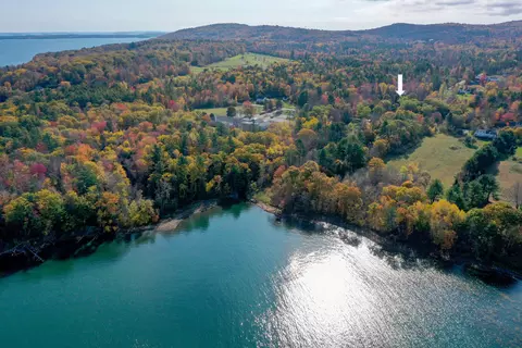 86 Cross St, Northport, ME 04849