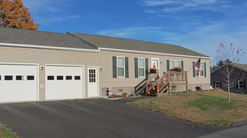 6 Cypress Dr, Norway, ME 04268