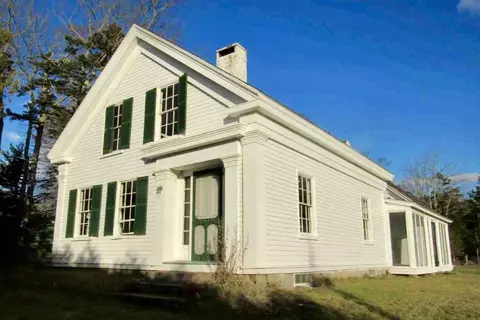 418 W Bay Rd, Islesboro, ME 04848
