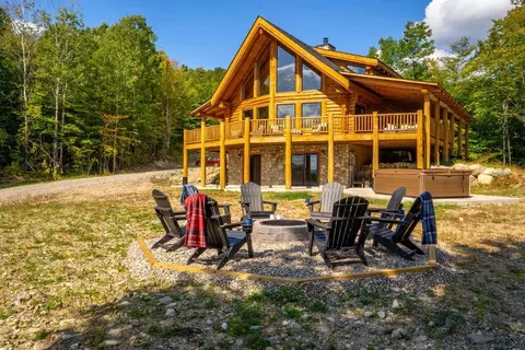 366 Glades View Ave, Newry, ME 04261